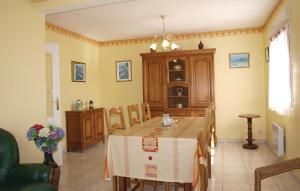 Maisons de vacances Holiday home Terrasson M-694 : photos des chambres