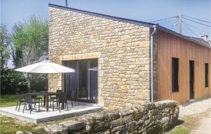 Maisons de vacances Three-Bedroom Holiday Home in Erdeven : photos des chambres