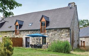 Maisons de vacances Awesome home in Saint Alban with 2 Bedrooms and WiFi : photos des chambres