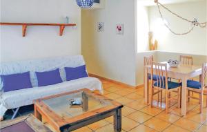 2 Bedroom Nice Apartment In Altea