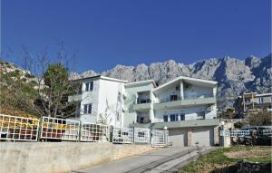 Nice Apartment In Makarska With 1 Bedrooms And Wifi