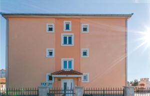 Amazing Apartment In Sibenik With 4 Bedrooms And Wifi