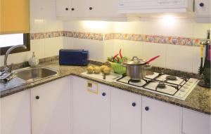 Cozy Apartment In Torrevieja With Wifi