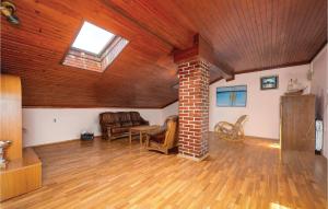 2 Bedroom Pet Friendly Apartment In Rovinj 