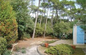 Three-Bedroom Holiday Home In La Tranche Sur Mer