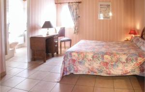 Three-Bedroom Holiday Home In La Tranche Sur Mer