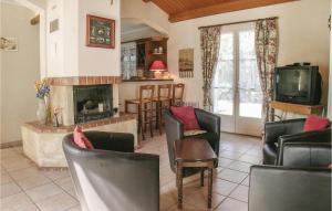 Three-Bedroom Holiday Home In La Tranche Sur Mer