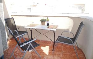 2 Bedroom Cozy Apartment In Torrevieja