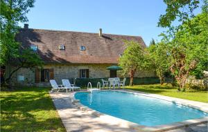 Maisons de vacances 4 Bedroom Cozy Home In Saint Rabier : photos des chambres