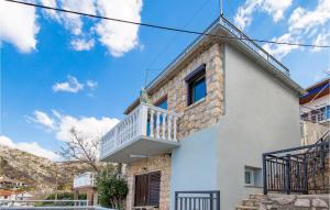 Beautiful Apartment In Starigrad