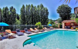 Maisons de vacances Nice home in St Montant with 2 Bedrooms, WiFi and Outdoor swimming pool : photos des chambres