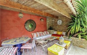 Maisons de vacances Nice home in St Montant with 2 Bedrooms, WiFi and Outdoor swimming pool : photos des chambres