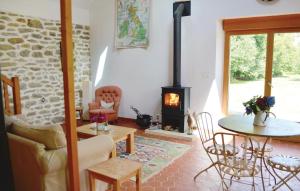 Maisons de vacances Beautiful home in Tregunc with 1 Bedrooms and WiFi : photos des chambres