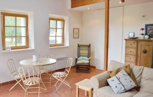 Maisons de vacances Beautiful home in Tregunc with 1 Bedrooms and WiFi : photos des chambres