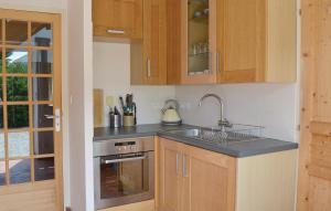 1 Bedroom Gorgeous Home In Tregunc