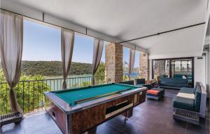 Nice Home In Kampor With Ethernet Internet 