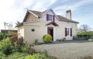 Maisons de vacances Awesome home in Lahitte Toupire with 3 Bedrooms and WiFi : photos des chambres