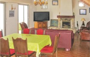 Maisons de vacances Stunning home in Ile-Tudy with 5 Bedrooms and WiFi : photos des chambres