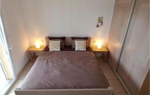 Maisons de vacances 3 Bedroom Nice Home In Quarante : photos des chambres