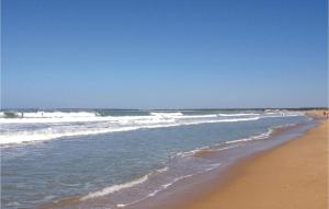 Three-Bedroom Holiday Home In St Michel En Lherm