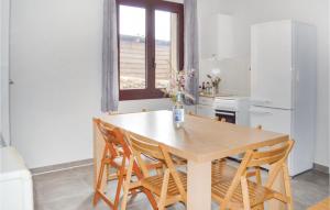 Maisons de vacances Awesome home in Sant petru di Tenda with 3 Bedrooms and WiFi : photos des chambres