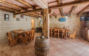 Nice Apartment In Povljana