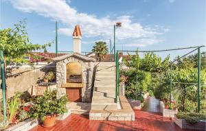 Cozy Apartment In Lovran With Kitchen