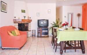 Maisons de vacances Stunning Home In Massugas : photos des chambres