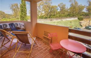 Gorgeous Apartment In Casares Costa