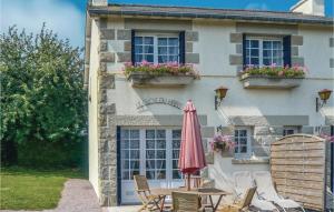 Two-Bedroom Holiday Home In Saint Cast Le Guildo