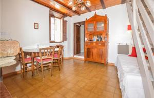 Maisons de vacances Nice home in San Lorenzu with 2 Bedrooms and WiFi : photos des chambres