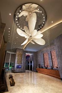Video Carlton City Hotel Singapore