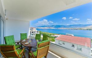 2 Bedroom Beautiful Apartment In Pag 