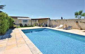 Maisons de vacances Nice home in Robion with 1 Bedrooms, WiFi and Outdoor swimming pool : photos des chambres