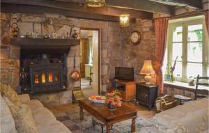 Amazing Home In Guern With Wifi