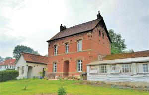 Maisons de vacances Awesome Home In Fressin With 4 Bedrooms, Wifi And Sauna : photos des chambres