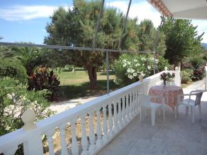 Renesis Studios & Apartments Zakynthos Greece