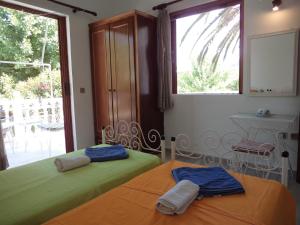 Renesis Studios & Apartments Zakynthos Greece