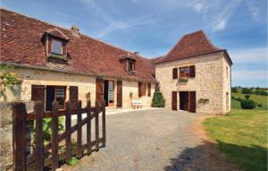 Awesome Home In La-Chapelle-Saint-Jean