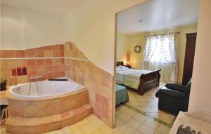 Maisons de vacances Amazing Home In Salernes With Wifi : photos des chambres