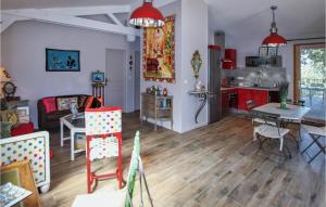 Stunning Home In Saignon