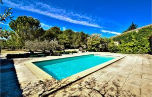 Maisons de vacances Awesome Home In Graveson With 4 Bedrooms, Wifi And Outdoor Swimming Pool : photos des chambres