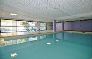 Stunning apartment in Uzes with Indoor swimming pool and 2 Bedrooms