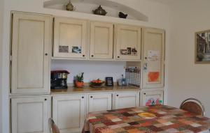 Maisons de vacances Awesome Home In Toulon : photos des chambres