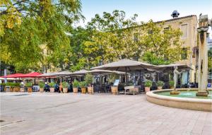 Maisons de vacances 4 Bedroom Lovely Home In Bellegarde : photos des chambres