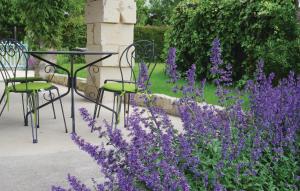 Lovely Home In St Fort Sur Gironde