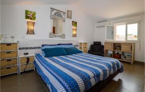 Maisons de vacances 3 Bedroom Gorgeous Home In Cervione : photos des chambres