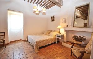 Appartements 3 Bedroom Nice Home In Bonnieux : photos des chambres