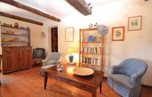 Appartements Awesome home in Bonnieux with 3 Bedrooms : photos des chambres