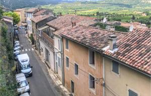 Appartements 3 Bedroom Nice Home In Bonnieux : photos des chambres